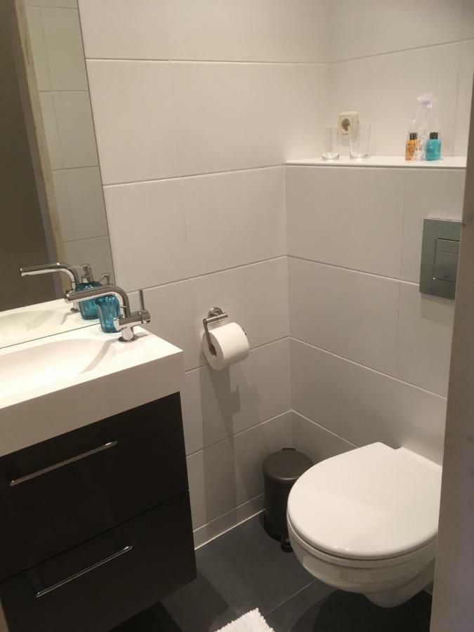 Bed and Breakfast De Hocht Nes  Екстер'єр фото
