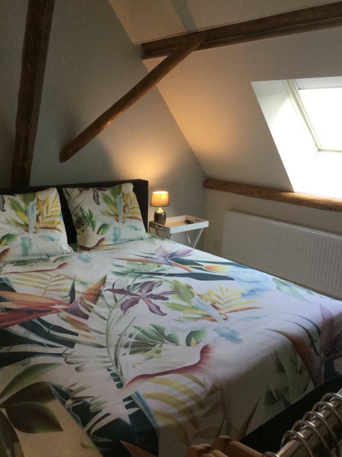 Bed and Breakfast De Hocht Nes  Екстер'єр фото